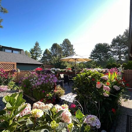 Garden Home In Victoria -Beautiful Home In Victoria Exterior photo