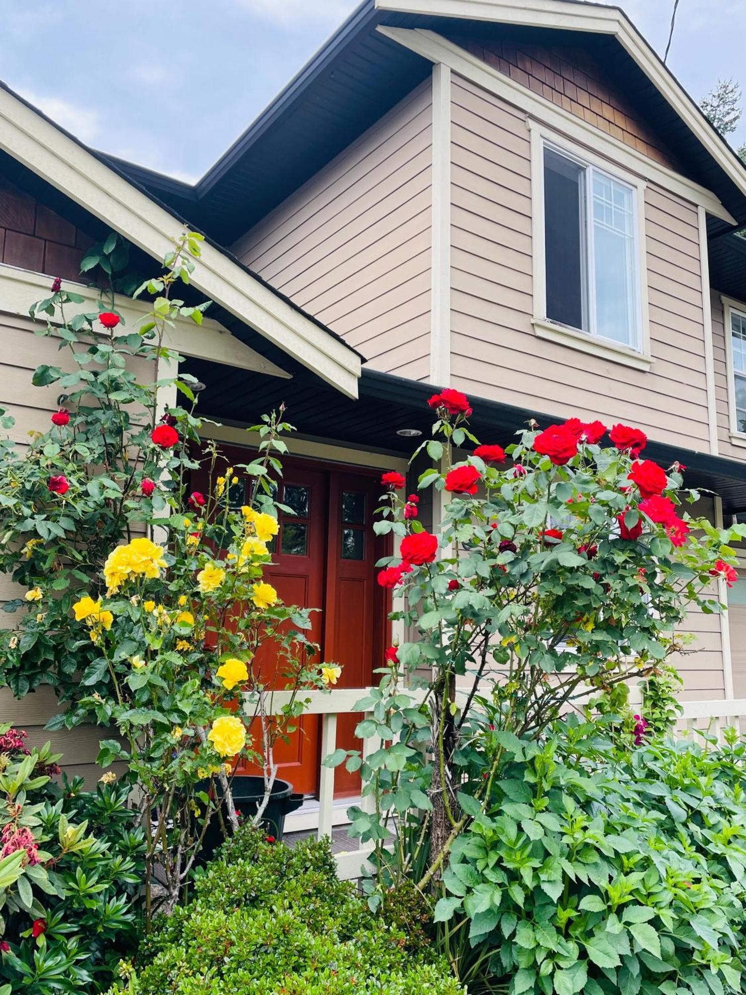 Garden Home In Victoria -Beautiful Home In Victoria Exterior photo
